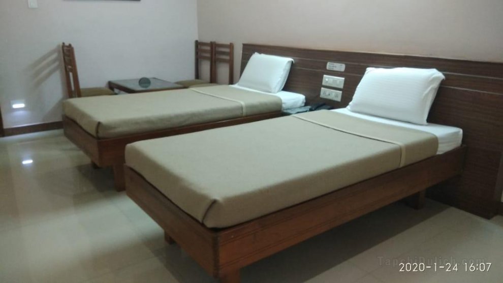 Khách sạn i-ROOMZ Ratna Sangam Residency
