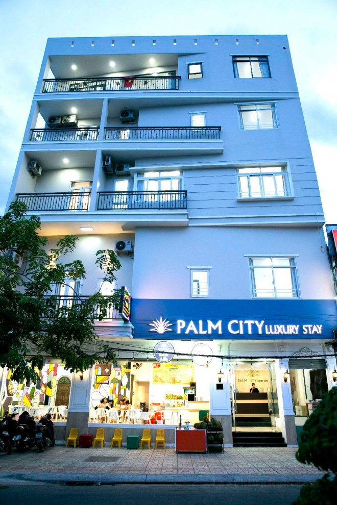 Palm City Luxury Stay