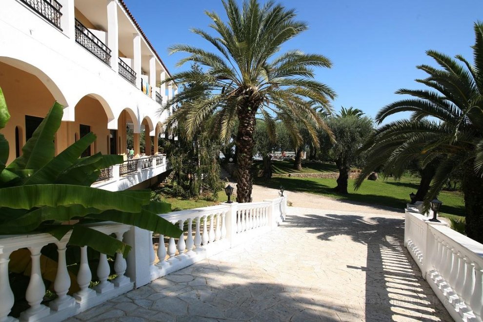 Khách sạn Paradise Corfu