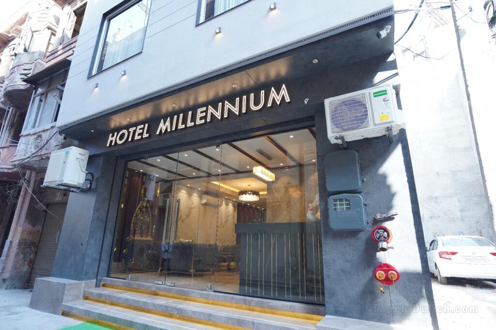 Khách sạn Millennium