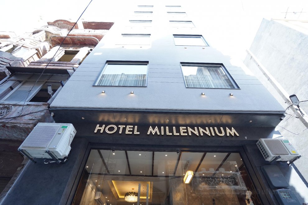 Khách sạn Millennium