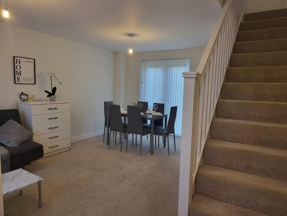 New Build Comfy House FREE PARKING SLP 5 LEICESTER