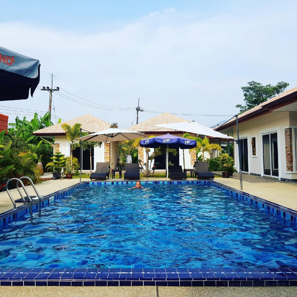 Sunny Phe Resort