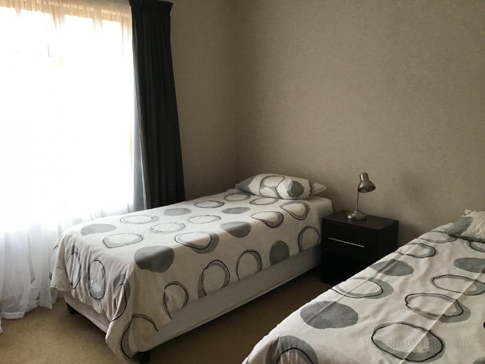 Fully Furnished Monthly Stay