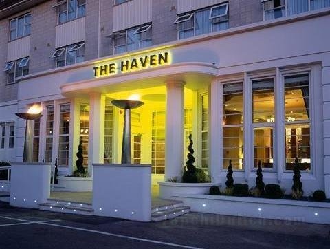 Khách sạn The Haven