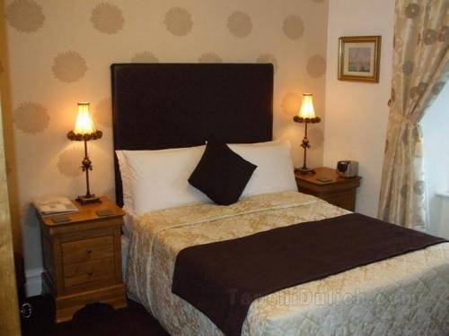 Invergarry Room Only Guest House For Adults