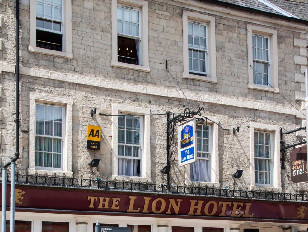 Khách sạn Lion