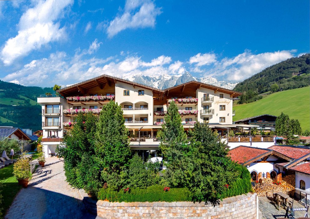 Khách sạn Alpendorf