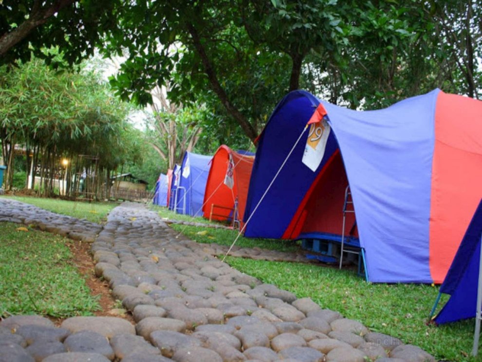 Green Coral Beach Camping Ground