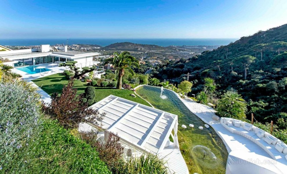Ibiza Style Barcelona Villa, stunning see views