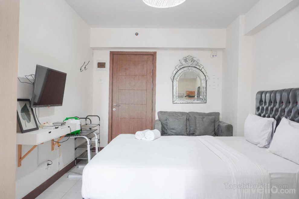 Warm and Tidy Studio at Cinere Resort By Travelio
