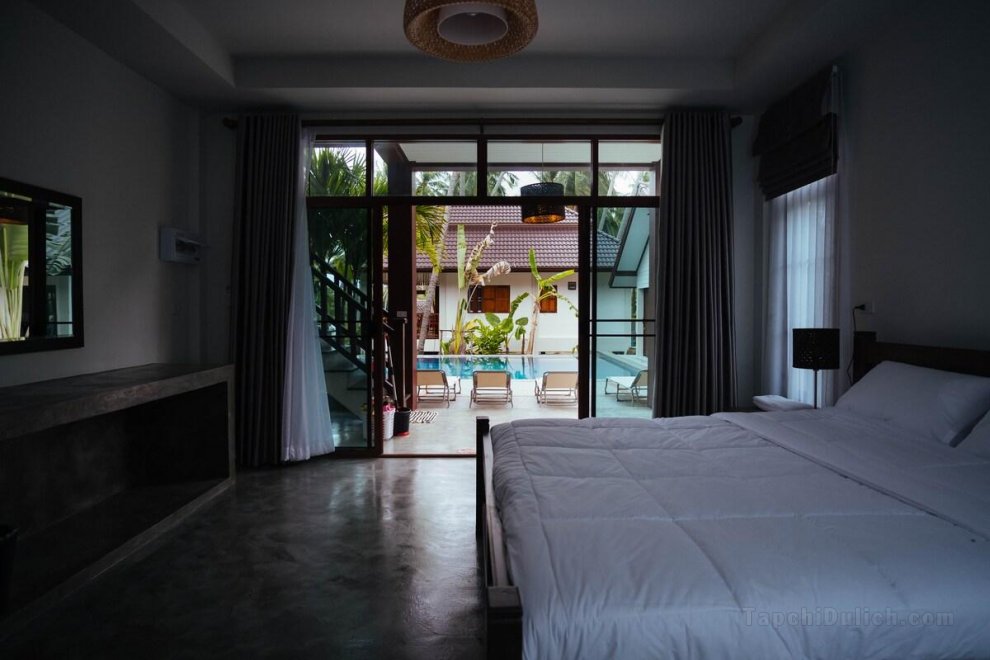 Relaxing Double Room @ Coconut Tree Homestay