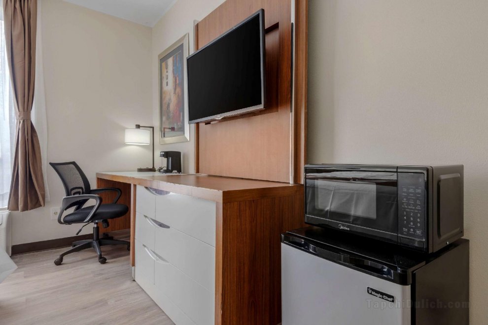 Quality Inn & Suites New Hartford – Utica