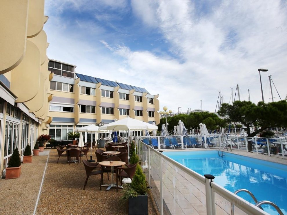 Khách sạn Inter- Montpellier Sud Neptune
