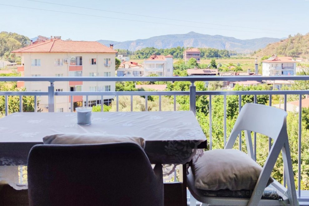 Flat with Shared Pool and Balcony in Dalaman