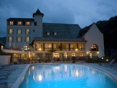 Khách sạn La Riviere