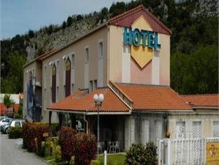 Khách sạn Brit Confort Foix