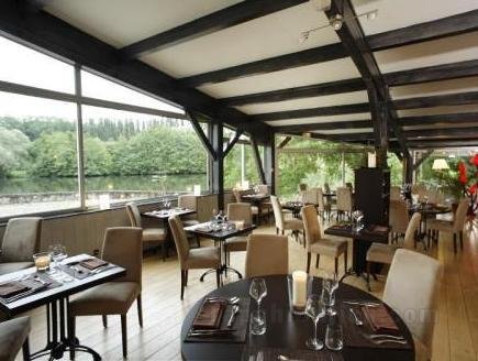 Khách sạn du Lac Foix