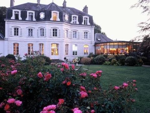 Khách sạn Chateau Clery