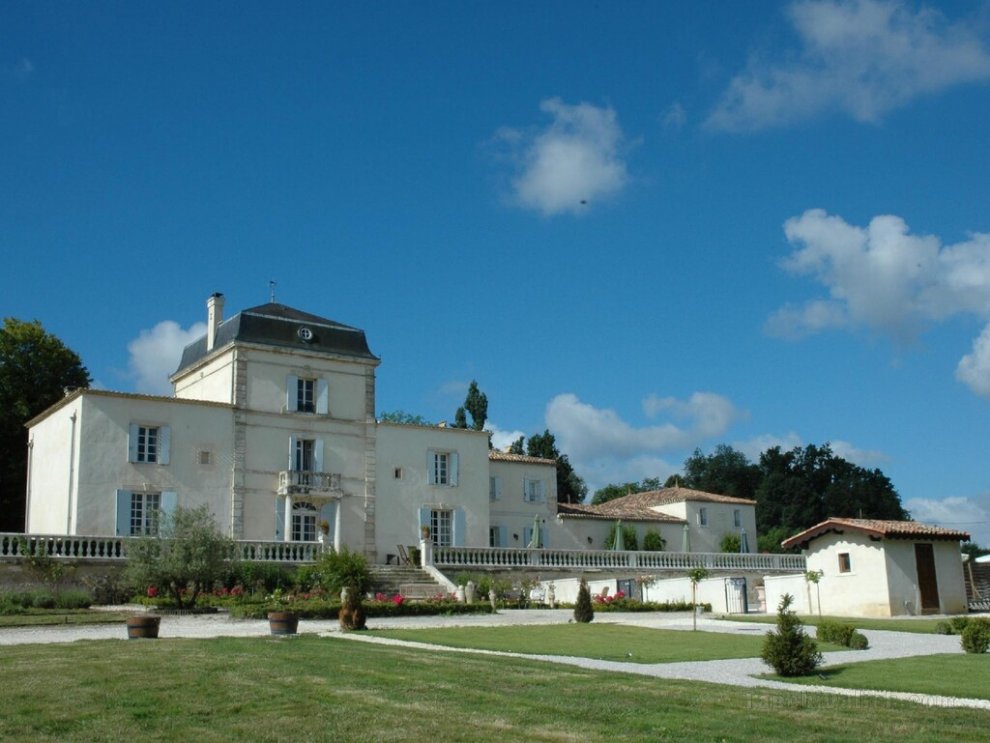 Chateau De Lantic Hotel
