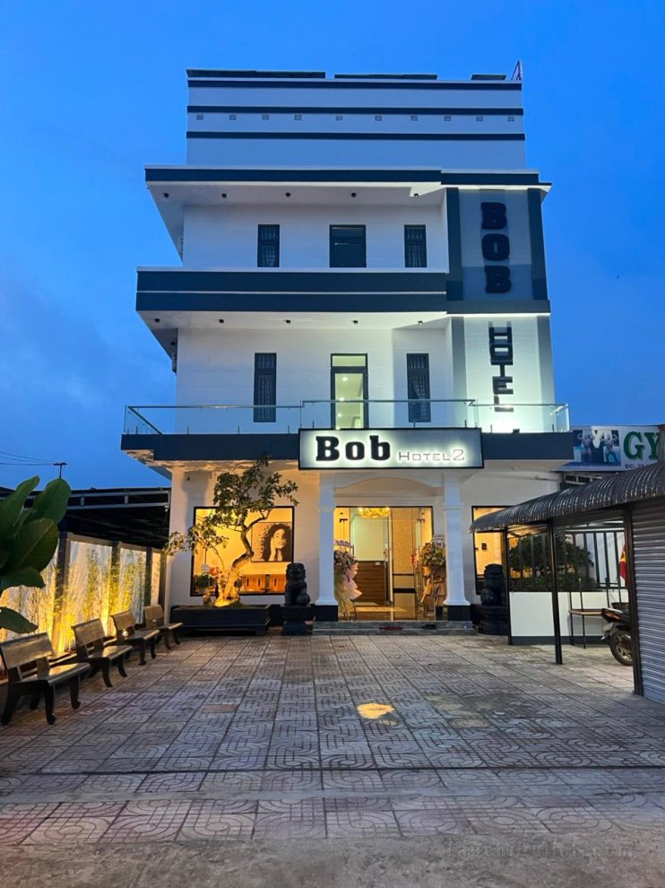 Khách sạn Bob 2