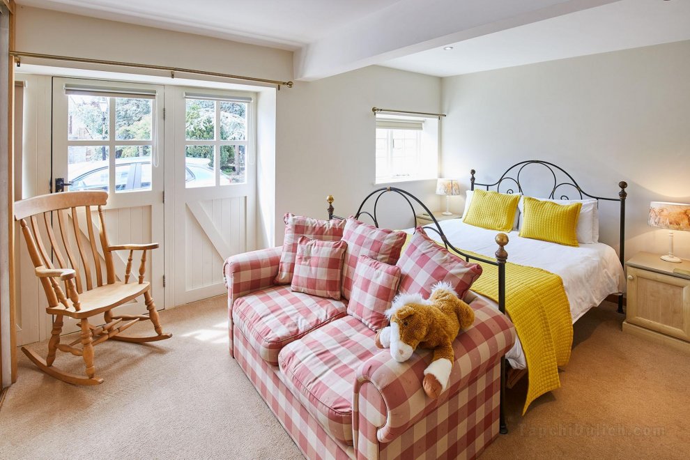 Host & Stay | Dovecote Cottage