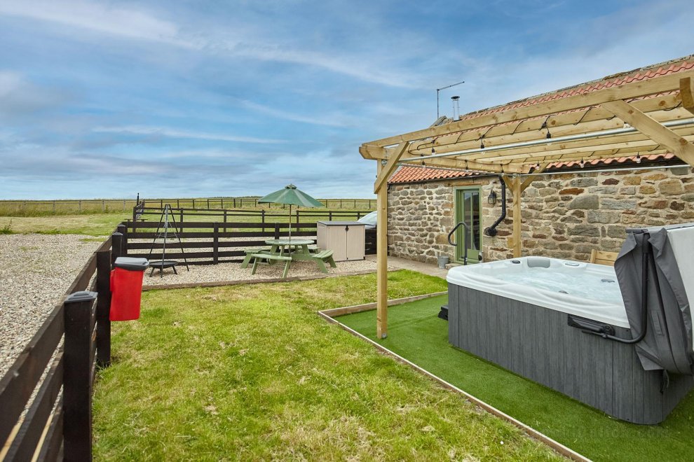 Host & Stay | The Byre