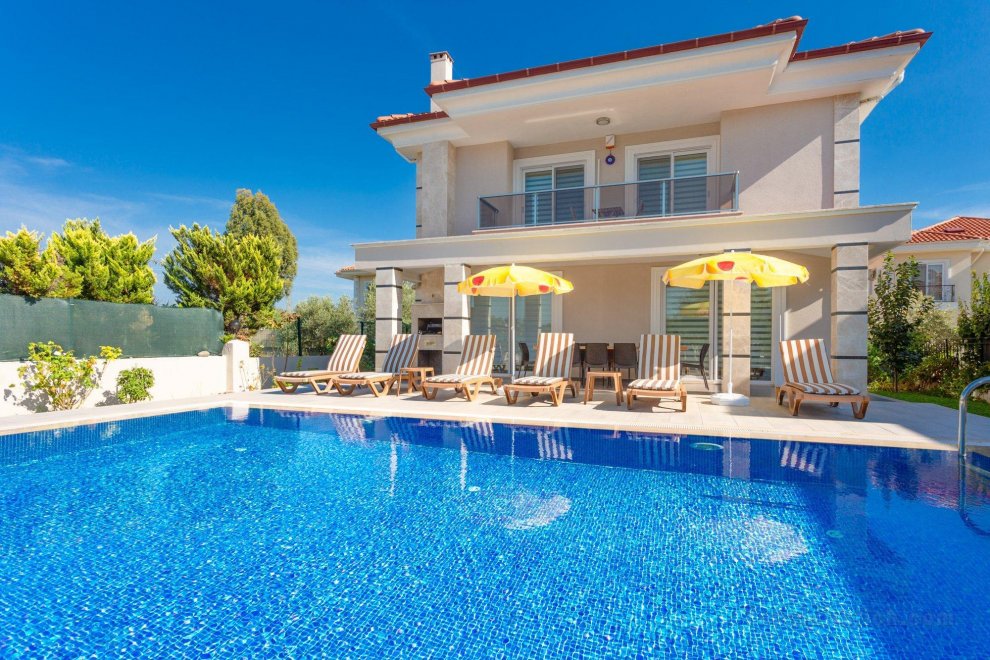 Villa Ozcelik: Large Private Pool, A/C, WiFi, Car Not Required, Eco-Friendly