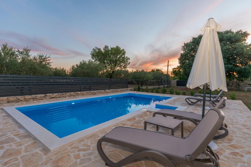 Villa Vitis,8 persons,private pool,playground for kids