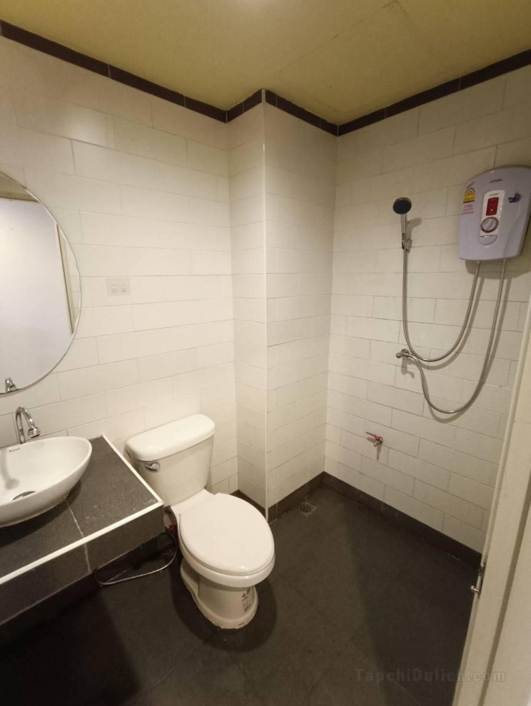 800平方米4臥室公寓 (南邦郊區) - 有4間私人浴室