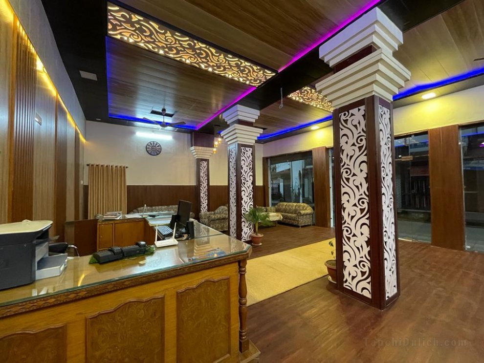 Khách sạn Mayank Resort