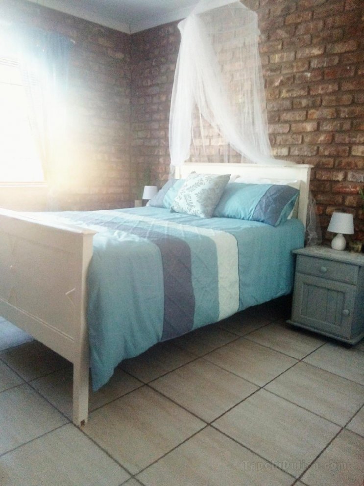 Mermaids Cottage 750m from beach, pet and family friendly, 18 min to game parks