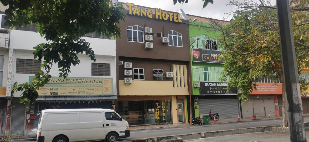 Khách sạn Tang