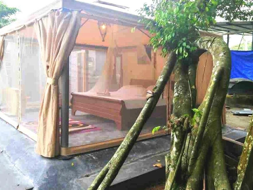 KING GAZEBO with AC and attached Balinese Shower