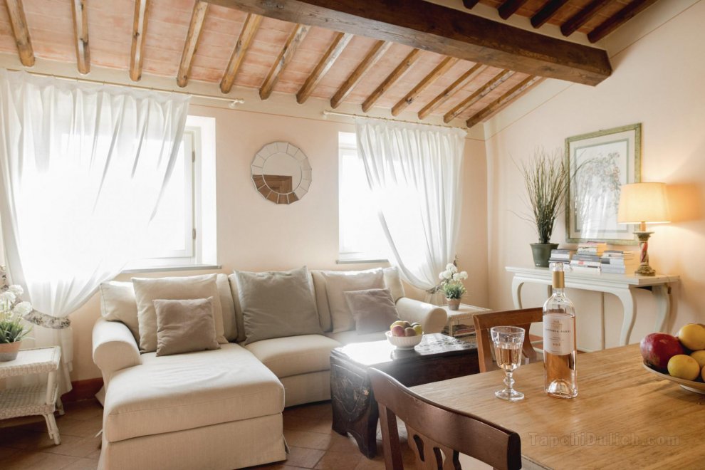 Anna Farmhouse Apartment in Wine Resort in Lucca