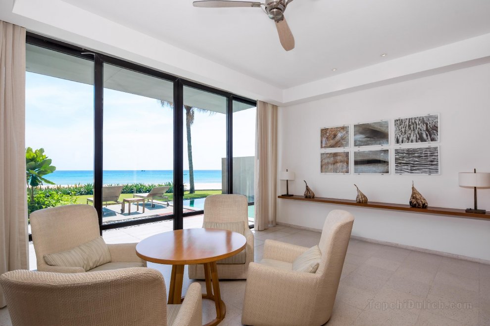 S- Villas 3 bedroom Beachfront at 5 star Resort