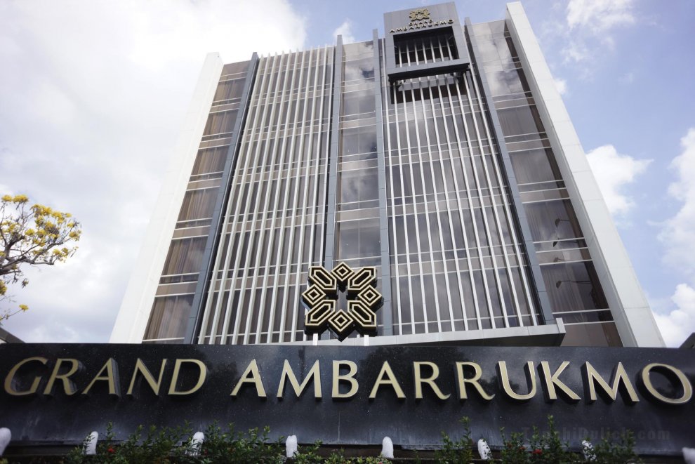 Khách sạn Grand Ambarrukmo