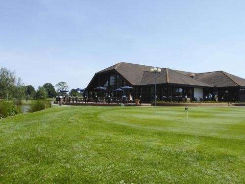 Khách sạn Weald of Kent Golf Course and