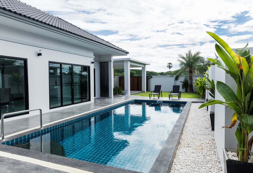 Modern Pool Villa PaknamPranburi