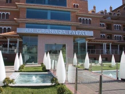 Khách sạn Granada Palace
