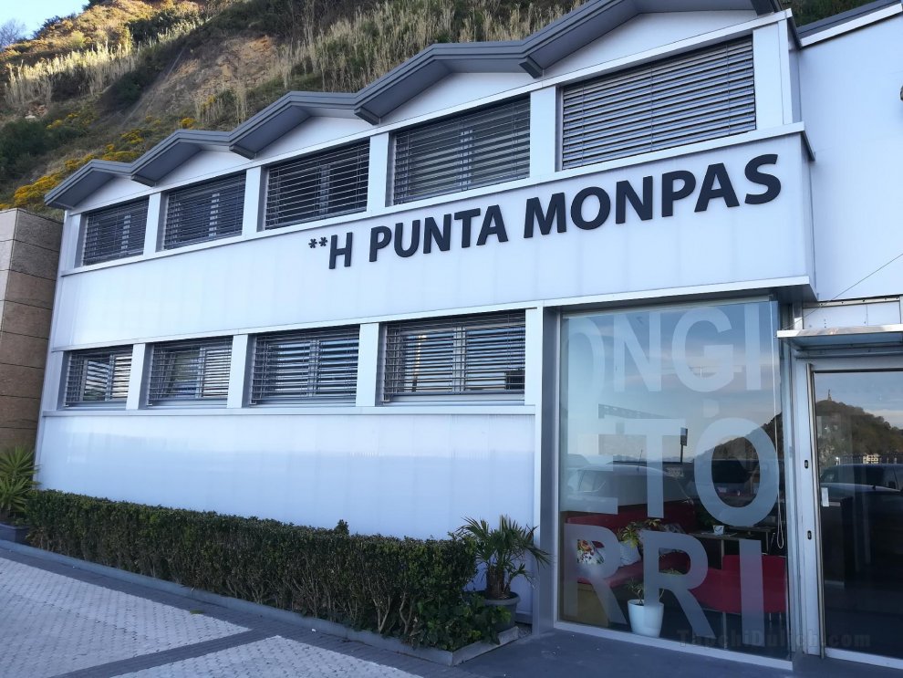 Khách sạn Punta Monpas
