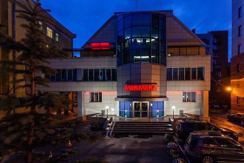 Khách sạn Marmara