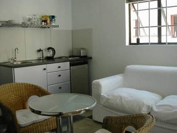 Upperbloem Guesthouse and Apartments