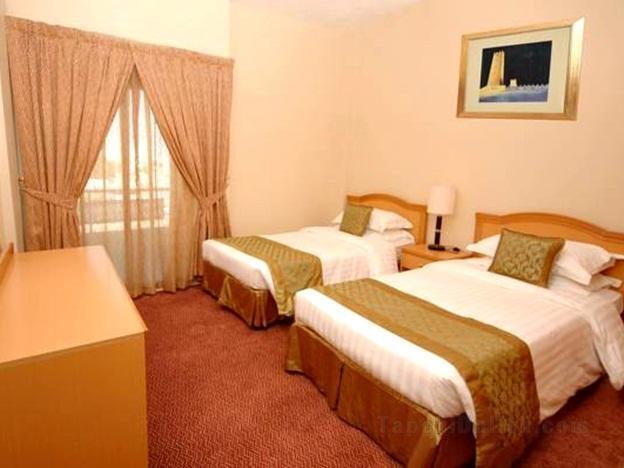Khách sạn Emirates Springs Apartments