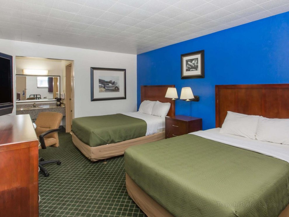 Travelodge by Wyndham Great Bend