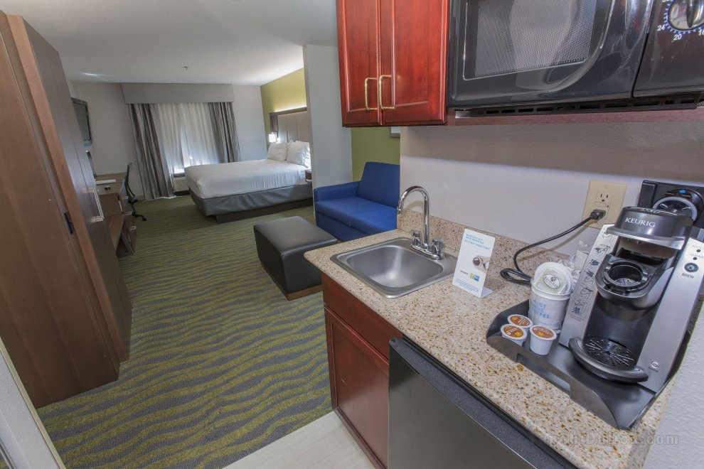 Holiday Inn Express Hotel & Suites McDonough