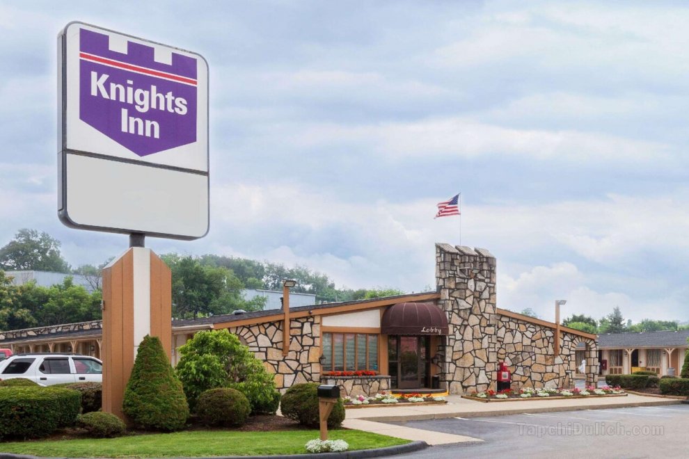 Knights Inn - Greensburg PA