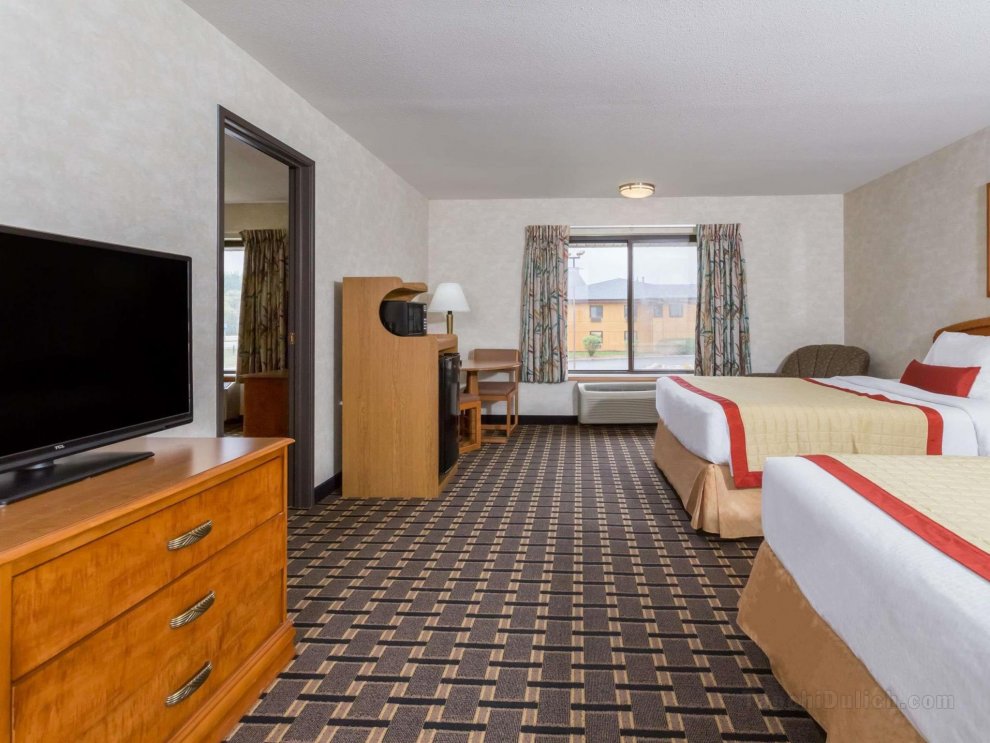 Econo Lodge Inn and Suite