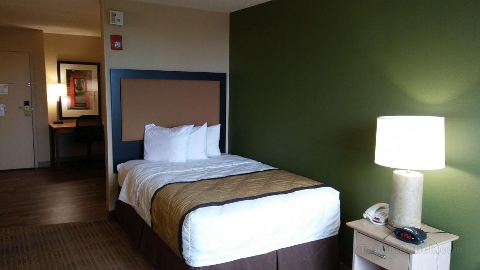 Extended Stay America Suites - Kansas City - Overland Park - Metcalf Ave