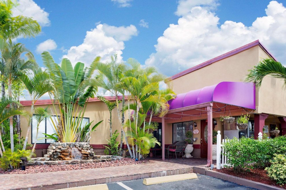 Knights Inn - Port Charlotte FL